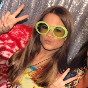 Meet your Posher, Elle